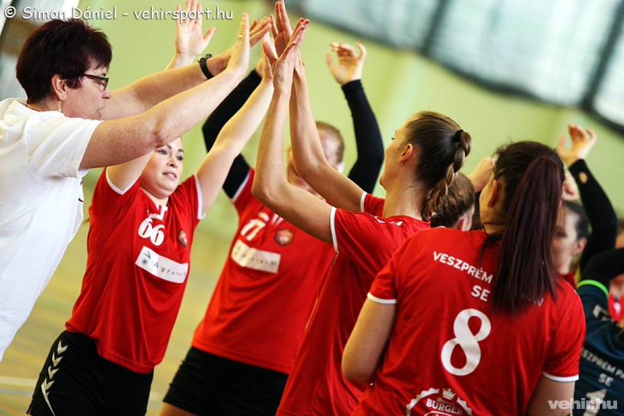 Volt tartás a kézilabdázónőinkben (Archív fotó)