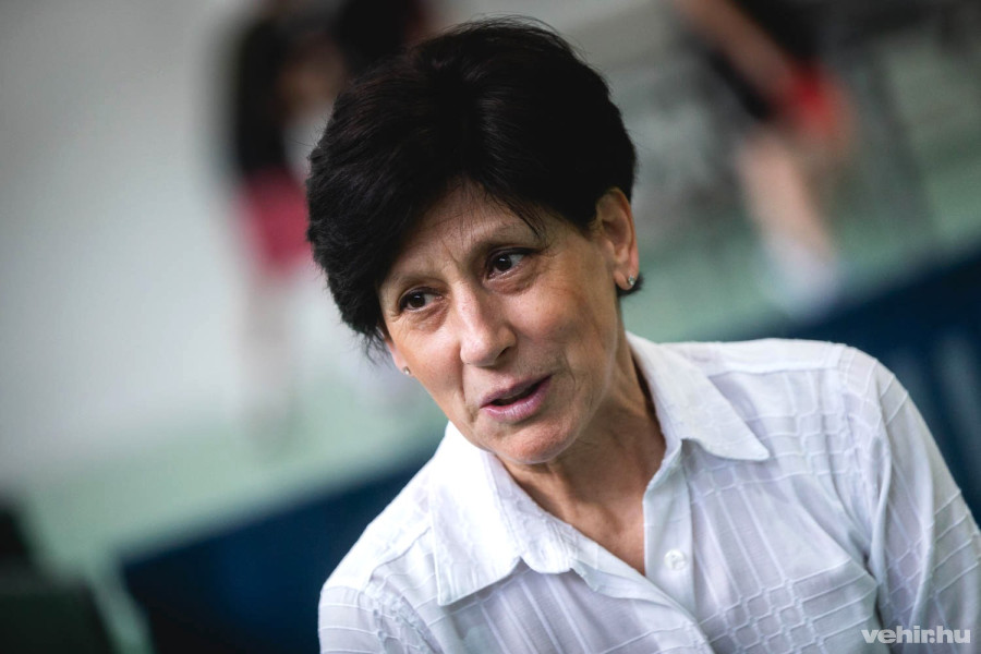 Az elnök asszony, Tóthné Nagyőszi Ildikó