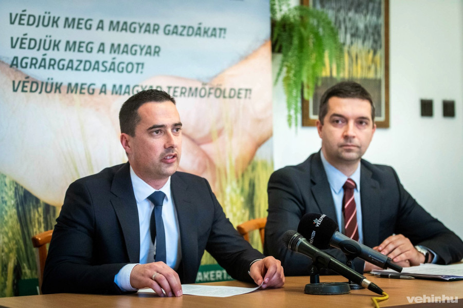 Ovádi Péter és Feldman Zsolt Nemesvámoson