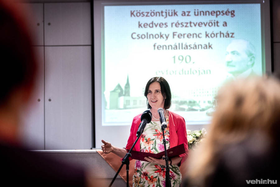 Dr Horváth Ildikó egészségügyért felelős államtitkár