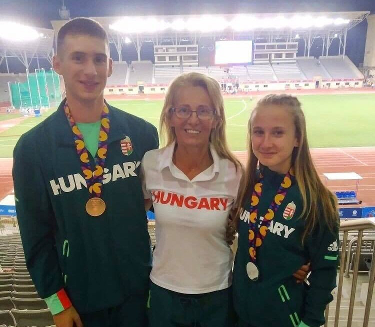 Molnár Attila, Tóthné Stupián Anikó és Varga Gréta - Fotó: SVSE