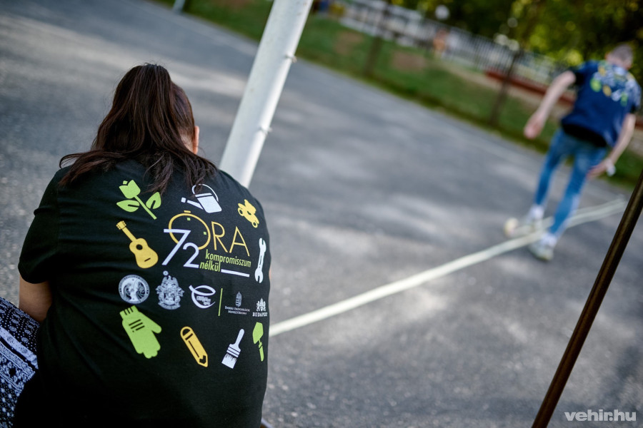 Újravonalazzák a Cholnoky iskola sportpályáját