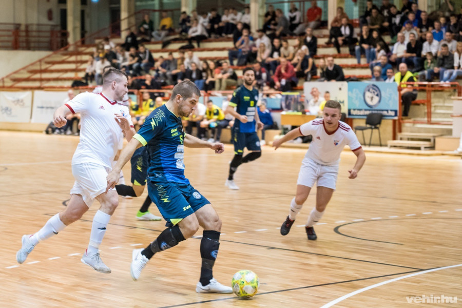 A veszprémiek a Csömör ellen vívhatják kia négyes döntős szereplés lehetőségét