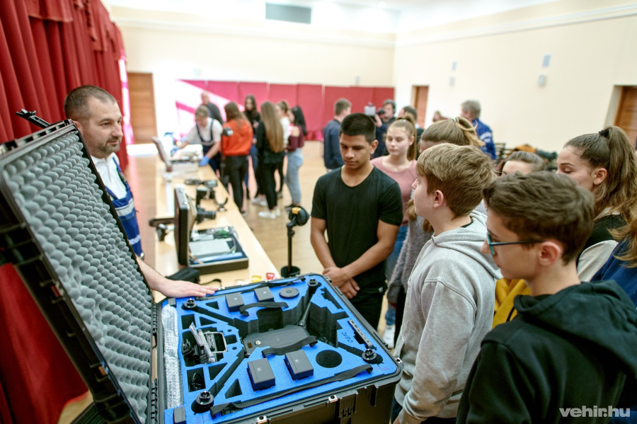 A felderítések hasznos eszköze ma már a drón is