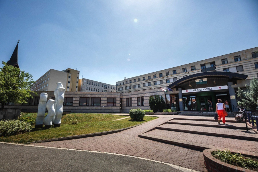 Nem a megyei kórházban helyeznék karanténba a koronavírusos betegeket