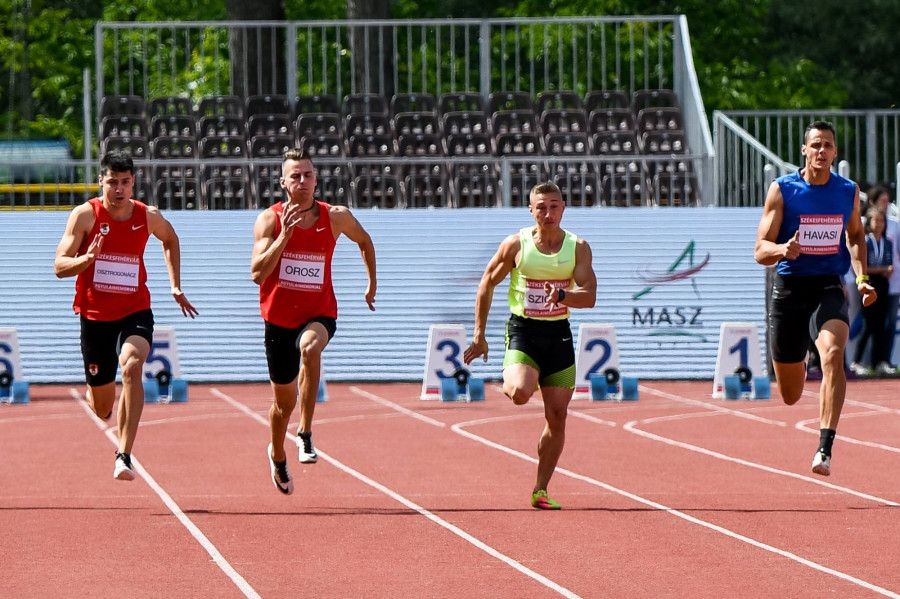 Szigeti Csongor (sárga mezben) kiválóan szerepelt - Fotó: VEDAC