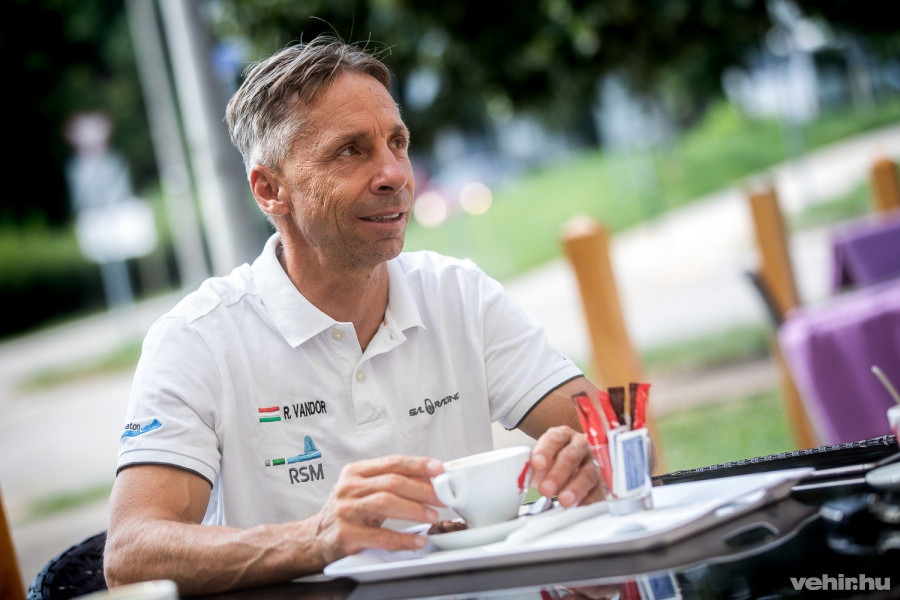 Vándor Róbert, az RSM2 kormányosa, az 52. Kékszalag Nagydíj győztese