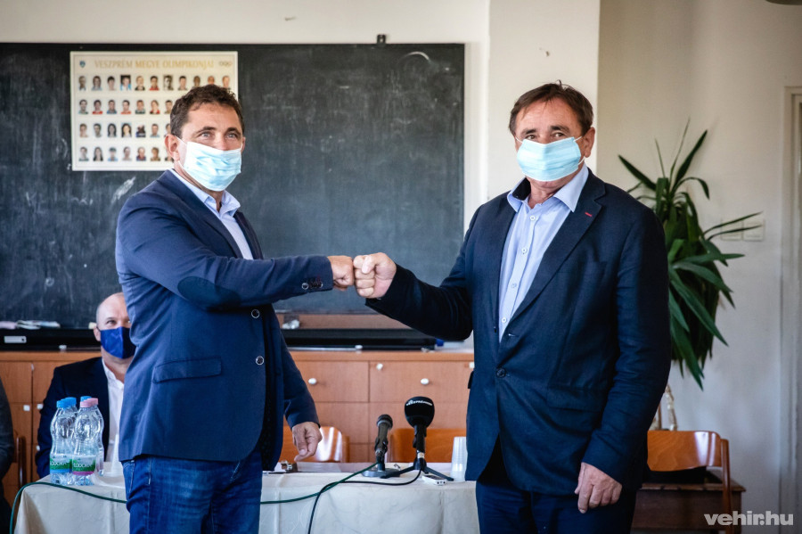 Együtt egy szebb jövőért