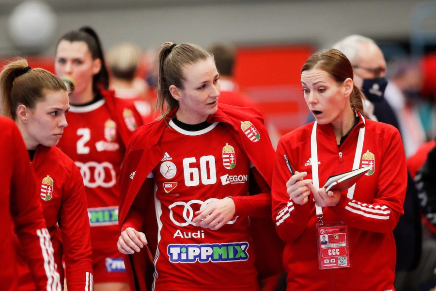 Tóth Eszter (60-as számú mezben) bölcsességfog-gyulladása miatt kikerült a keretből - Fotó: Jozo Cabraja / kolektiffimages