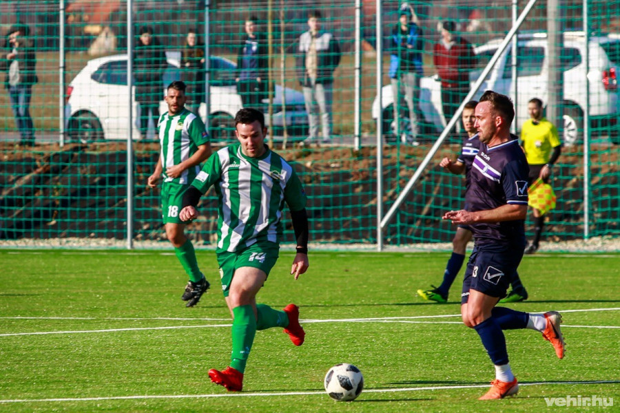 Az Almádi nagy csatában 3-2-re nyert a vendég Fűzfő ellen (cikkünk alján képgalériát talál a meccsről)