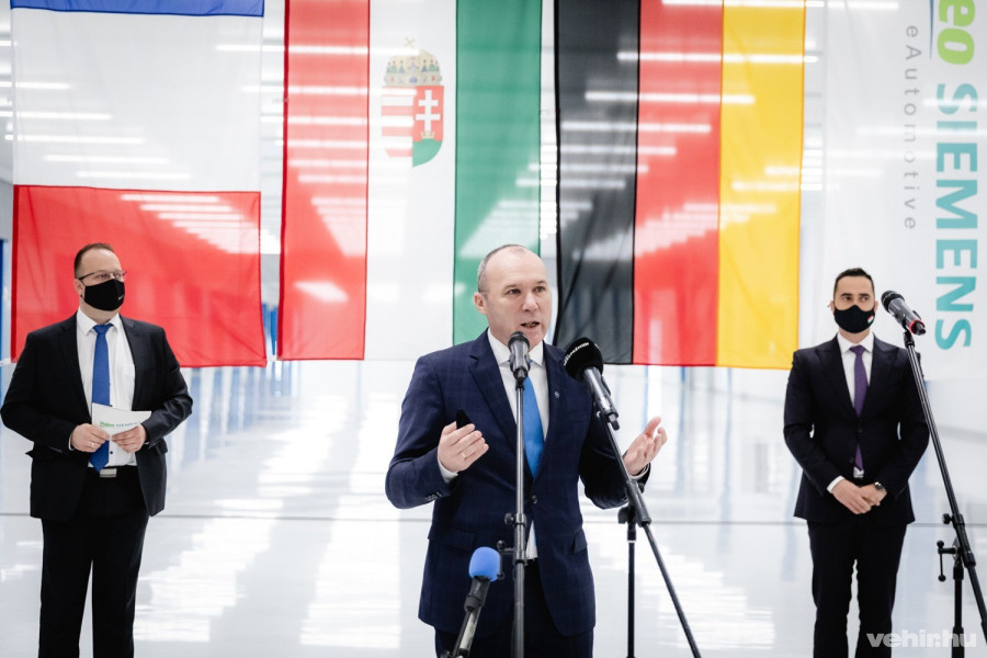 Porga Gyula polgármester.