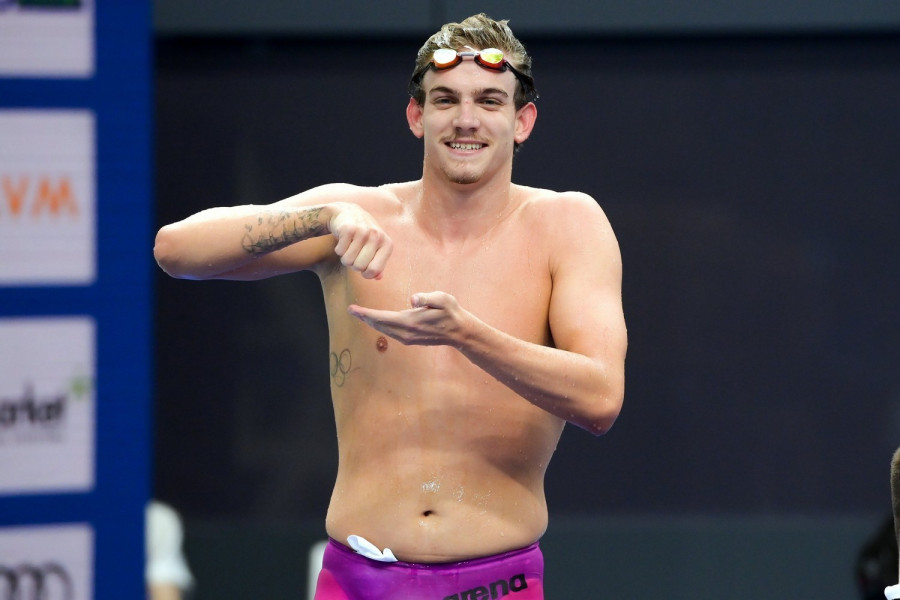 A győztes Rasovszky Kristóf a 800 méteres gyorsúszás döntője után az úszók országos bajnokságán a budapesti Duna Arénában 2021. március 27-én. MTI/Koszticsák Szilárd