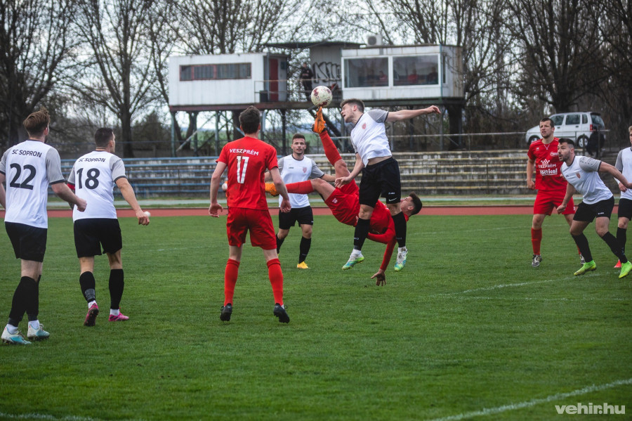 Továbbra is dobogón a VLS! (archív fénykép)