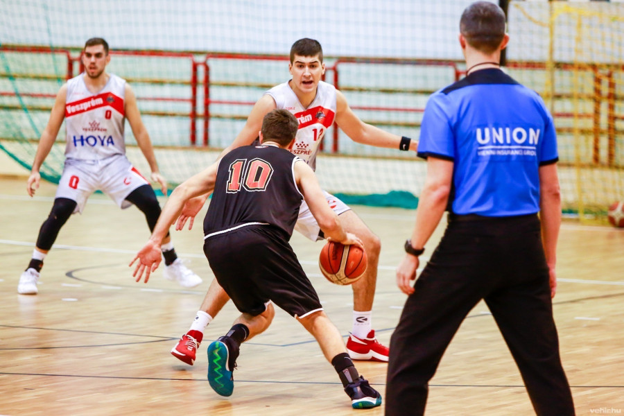 Hátrányban a HOYA (archív fénykép)