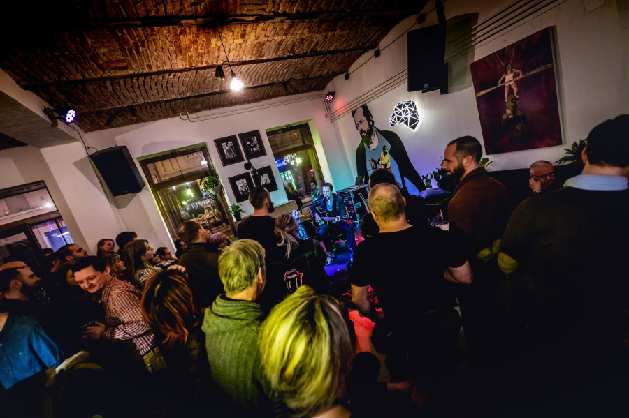 Koncert a Papírkutyában