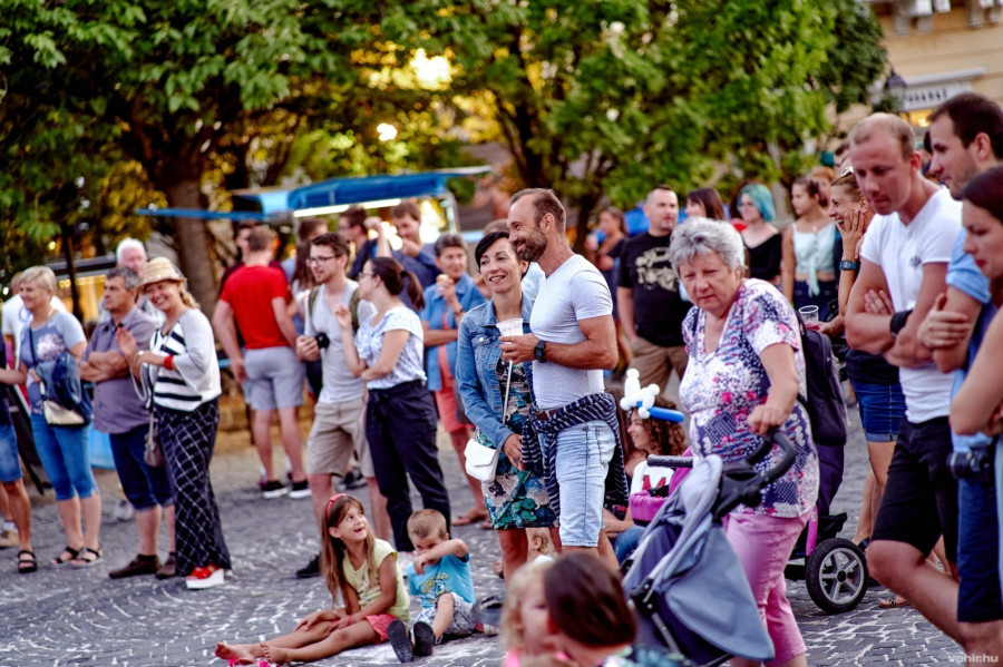 Pillanatkép a 2020-as Utcazenéről