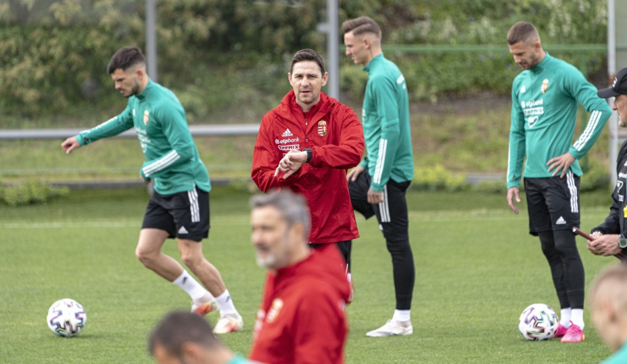 Gera Zoltán másodedző a részben budapesti rendezésű Európa-bajnokságra készülő magyar labdarúgó-válogatott edzésén a telki edzőközpontban 2021. május 21-én. MTI/Szigetváry Zsolt