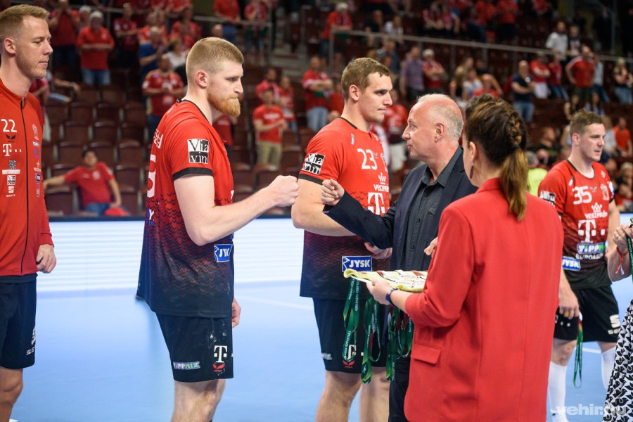 A bajnoki döntőt követően ezüstérem került a veszprémi fiúk nyakába