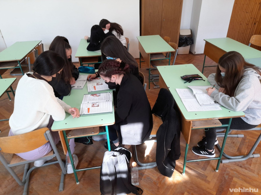 Turizmus, idegenforgalom szaknyelvi kurzus a Székesfehérvári SZC I. István Technikumban