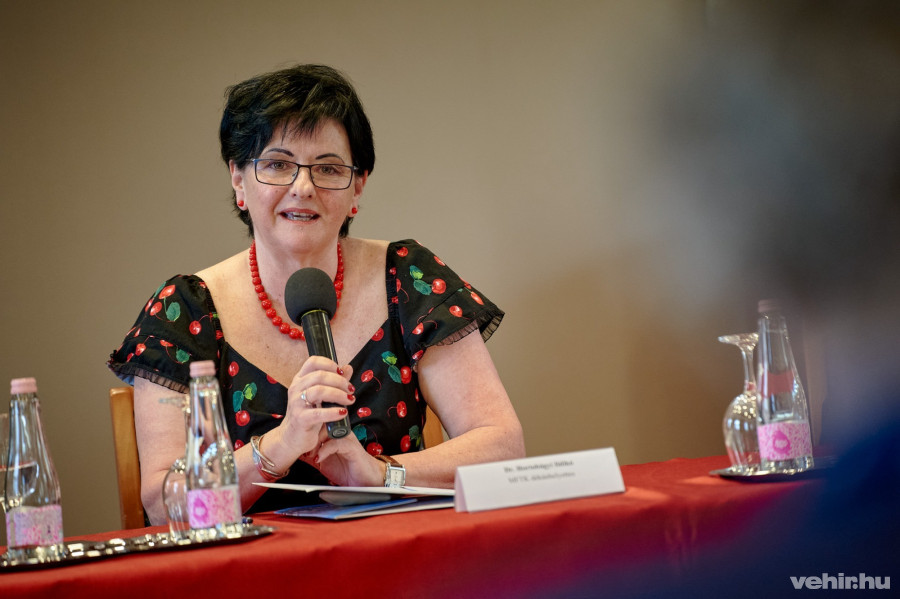 dr. Hortobágyi Ildikó