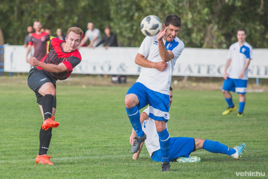 A Gyulafirátót-Úrkút mérkőzésről készített képgalériánkat a cikk alján találja