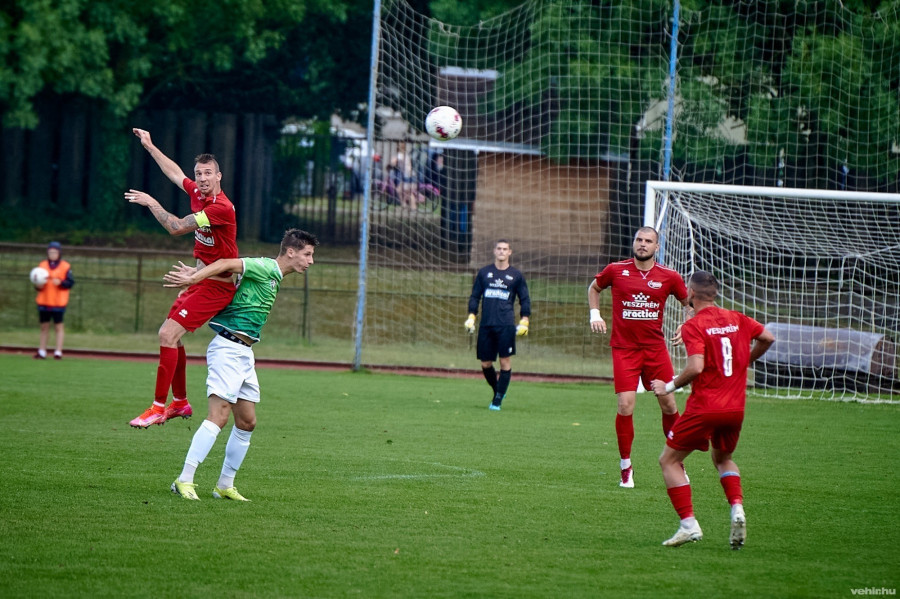 Negyedik hazai mérkőzését is megnyerte a VLS (archív fénykép)