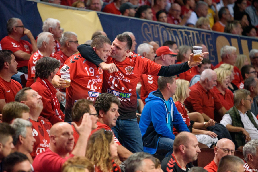 Az Arénában bizonyára telt ház előtt játszhat majd a Veszprém (archív fénykép)