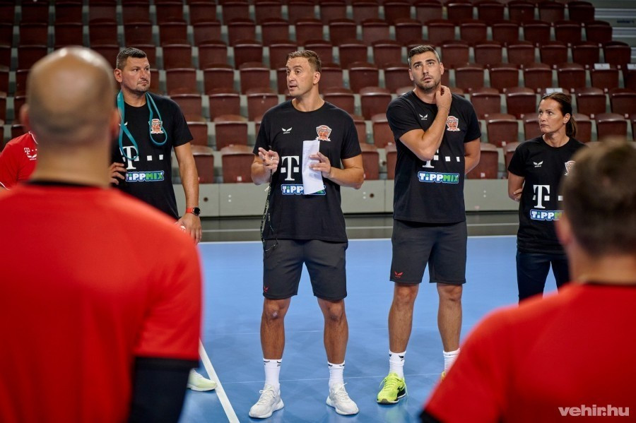 Sterbik Árpád, Momir Ilics, Gulyás Péter és Marija Lojanica (archív fénykép)