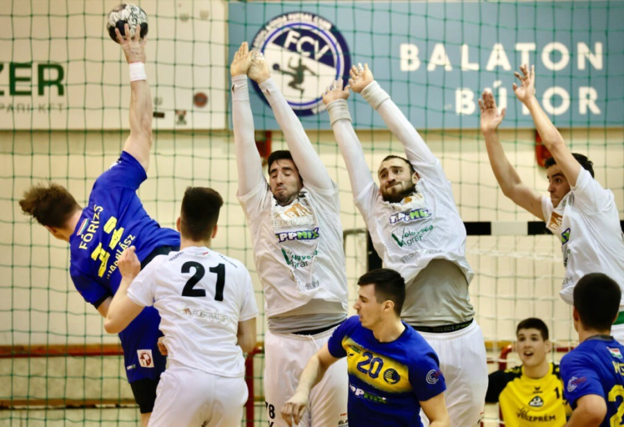 Éles József klubtulajdonos csapata visszatért a Március 15. utcai csarnokba - Fotó: Cseh Péter