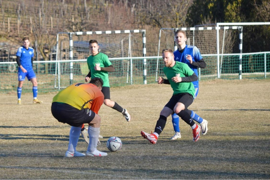 A Szentantalfa-Fűzfő meccsen kilenc gólt láthattak a kilátogatók