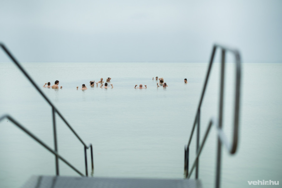 Letelt már az öt perc? Ennyi a minimum, amit eltöltenek a résztvevők a hideg vízben.