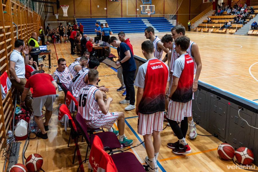 Ezúttal sem tudtak nyerni a veszprémi kosarasok (archív fotó)