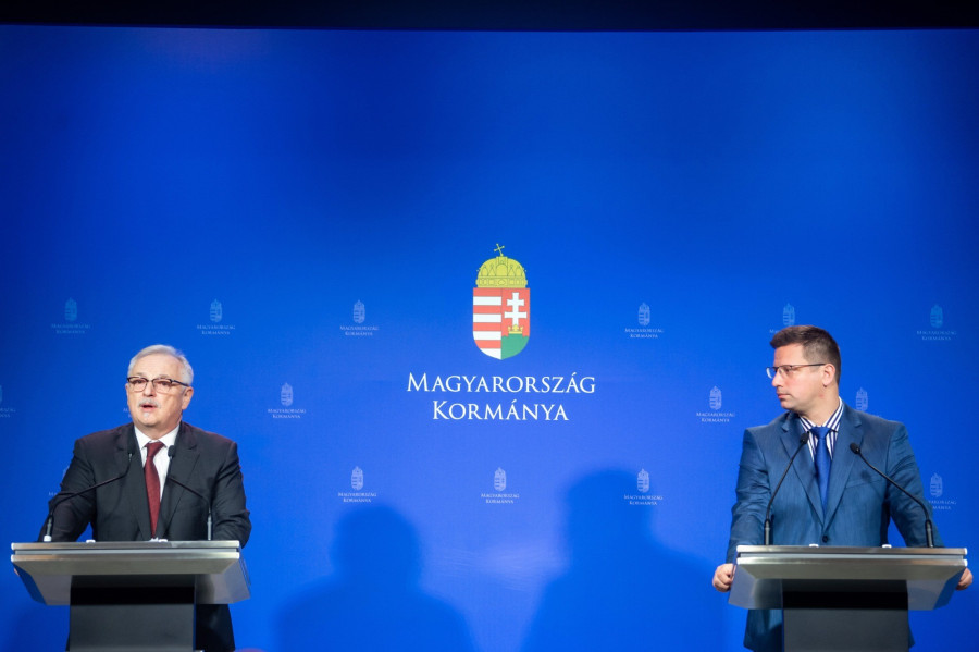 Hernádi Zsolt és Gulyás Gergely (fotó: MTI/Balogh Zoltán)