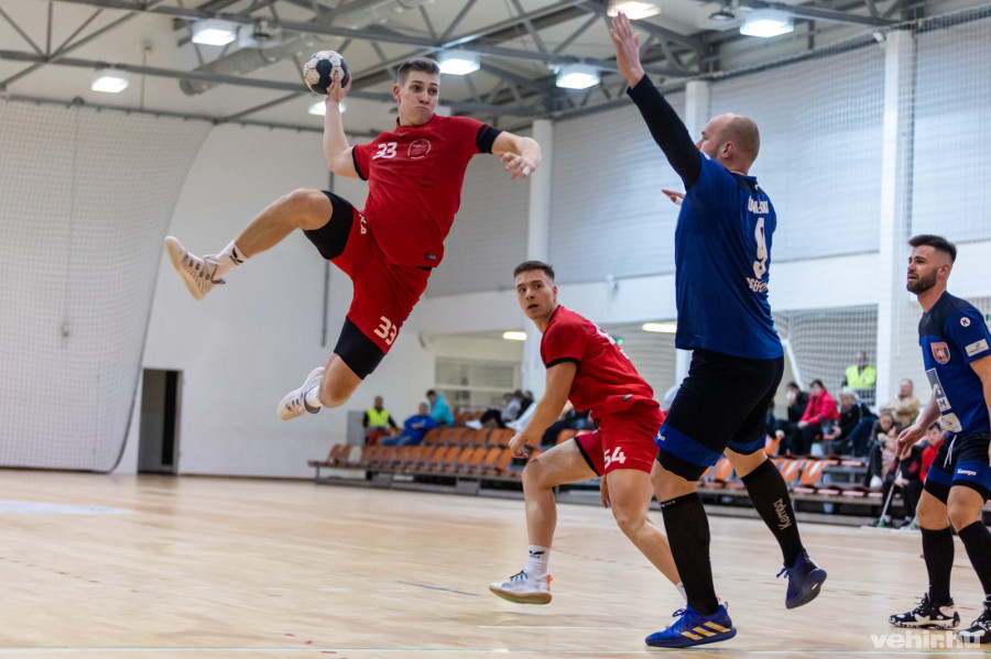 A veszprémi fiatalok kiütéssel nyertek - a cikk alján képgaléria található