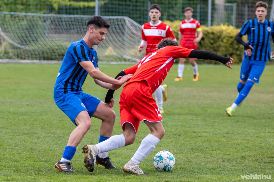 A tóparti rangadót az arácsiak nyerték - a cikk végén képgalériát talál a mérkőzésről