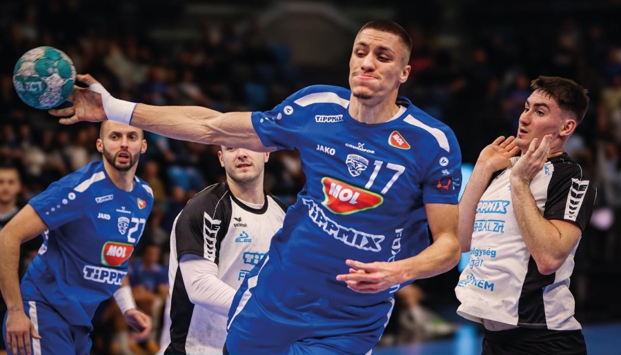 Pergel Andrej vezetésével a Tatabánya otthon tartotta a pontokat a Fejér-B.Á.L. Veszprém ellen - Fotó: Tatabánya Kézilabda Club Facebook