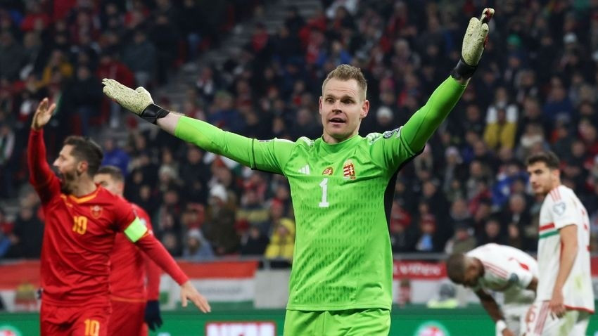 Dibusz Dénes, a magyar válogatott kapusa a labdarúgó Európa-bajnoki selejtezők tizedik, utolsó fordulójában, a G csoportban játszott Magyarország – Montenegró mérkőzésen a budapesti Puskás Arénában 2023. november 19-én. MTI/Hegedüs Róbert