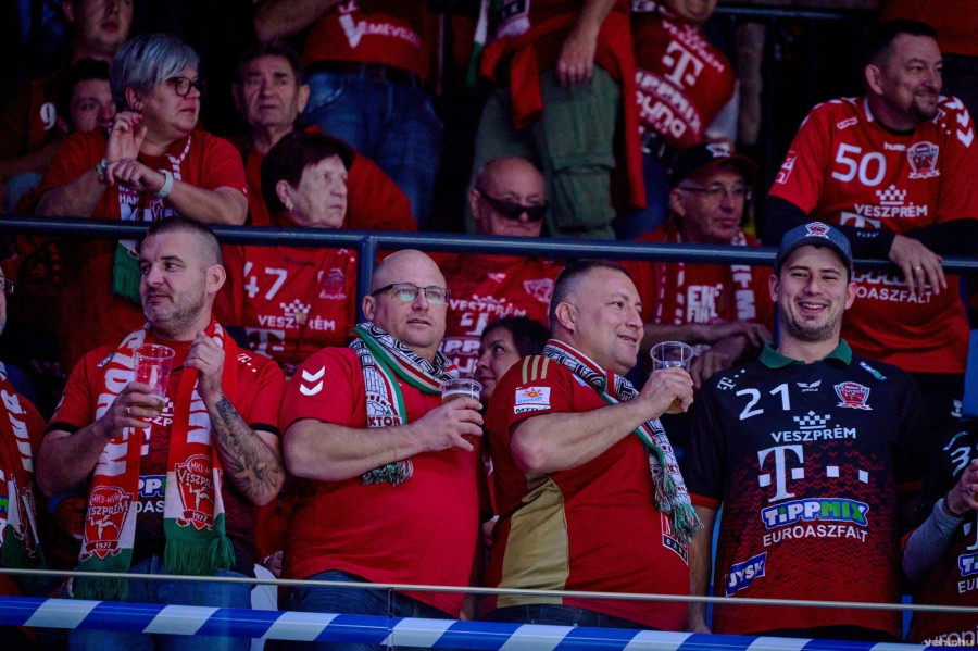 A szurkolók ezúttal is a csapat mellett állnak majd (archív fénykép)