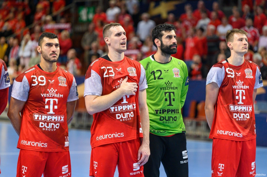 Jehia el-Dera (a kép bal oldalán) marad Veszprémben (archív fotó)