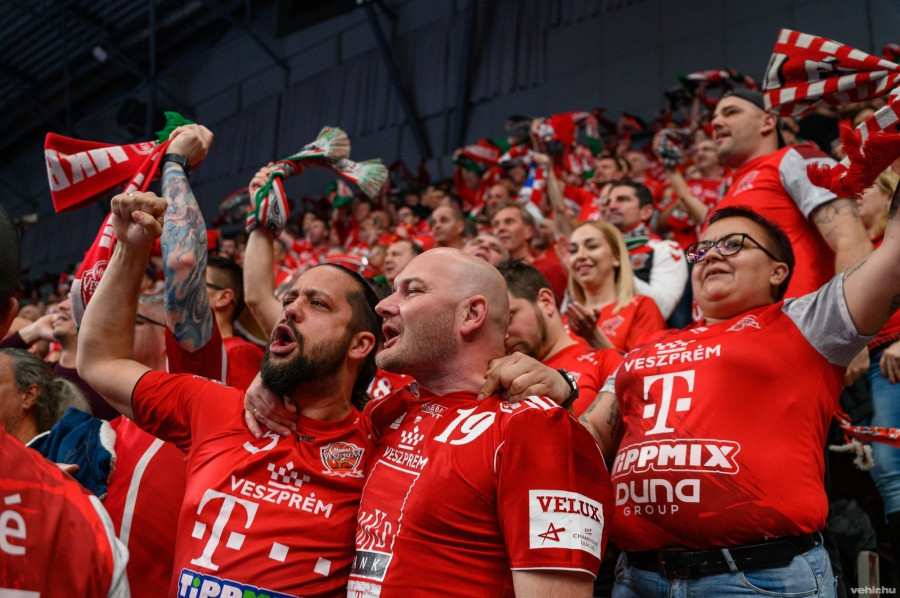 A szurkolókra számíthatnak a veszprémiek! (archív fénykép)