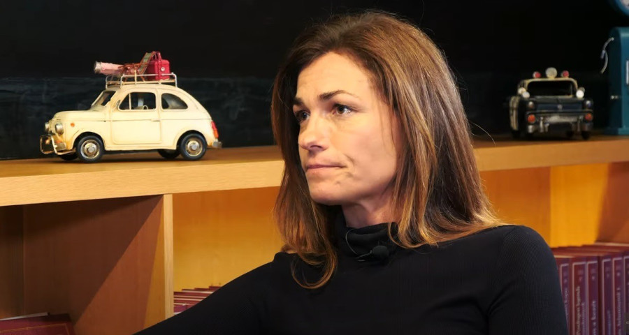 Varga Judit a Frizbiben