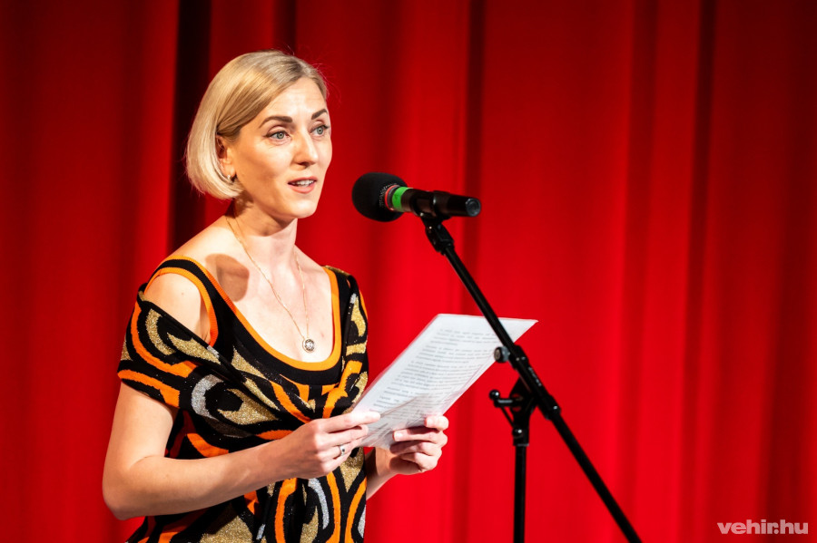 Podolskaya Viktória