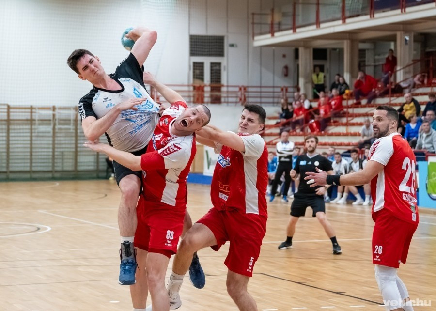 Szuharev Lev (47-es mezben) Németországban folytatja pályafutását