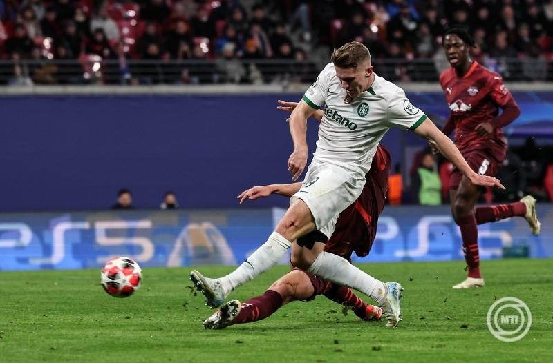 Gyökeres Viktor, a Sporting játékosa gólt lő a labdarúgó Bajnokok Ligájának alapszakaszának hetedik fordulójában játszott RB Leipzig-Sporting Lisboa mérkőzésen Lipcsében 2025. január 22-én. MTI/EPA/Filip Singer