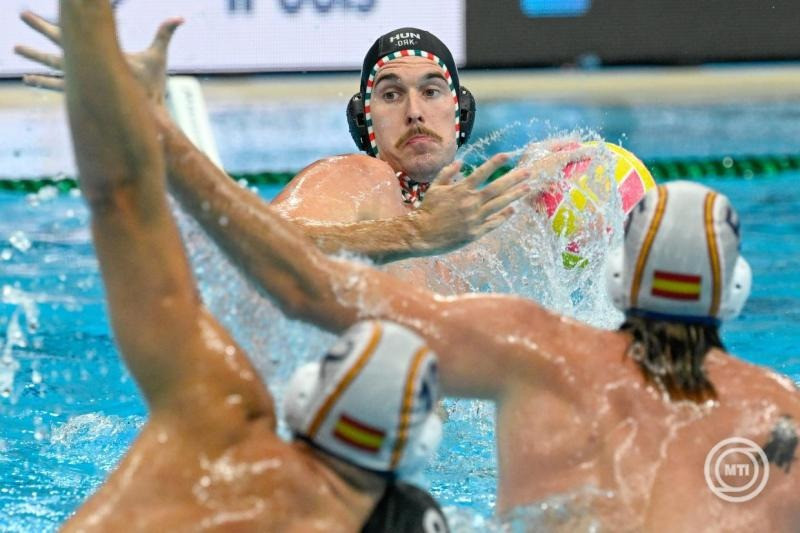 Burián Gergely Zoltán a férfi vízilabdatorna döntőjében játszott Spanyolország - Magyarország mérkőzésen a szingapúri vizes világbajnokságon az OCBC Aquatic Centre-ben 2025. július 24-én. MTI/Koszticsák Szilárd