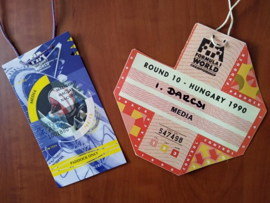 Egykori sajtóakkreditációs kártyák a Forma-1-re