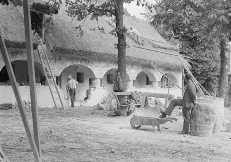 A Bakonyi ház építése, 1935 (LDM Fotótár)