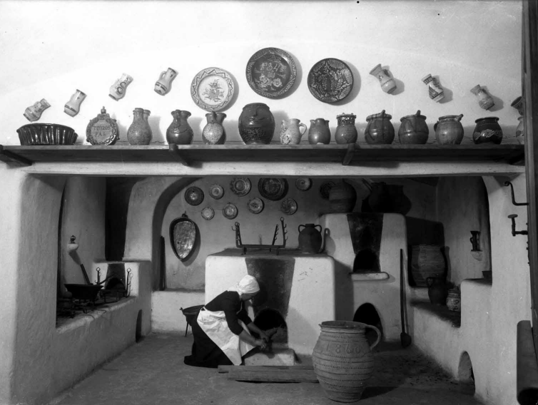 A Bakonyi ház konyhája, 1937 (LDM Fotótár)