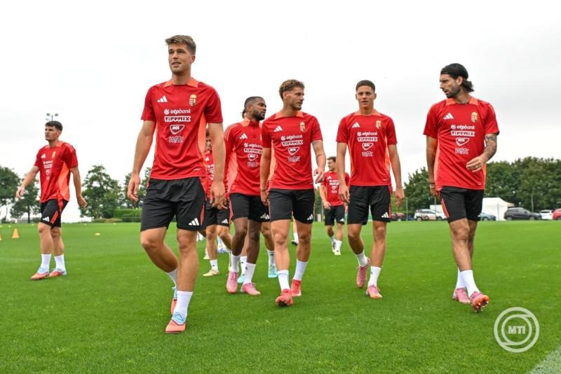  A magyar csapat tagjai a labdarúgó-válogatott edzésén, jobbról Szoboszlai Dominik csapatkapitány az MLSZ Telki Edzőközpontjában 2025. szeptember 3-án. A csapat szeptember 6-án Írország ellen lép pályára Dublinban, három nappal később pedig Portugália együttesét fogadja a Puskás Arénában. MTI/Illyés Tibor