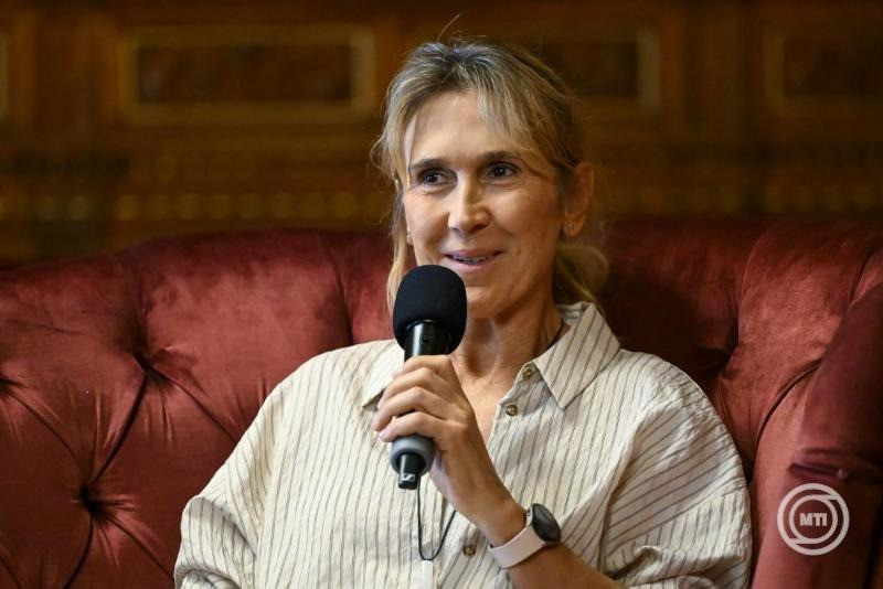 Nagy Tímea kétszeres olimpiai bajnok párbajtőrvívó, az esemény nagykövete a Nemzeti Sport Gála beharangozó sajtótájékoztatóján a Magyar Állami Operaházban 2025. szeptember 17-én. Január 12-én rendezik meg az Év sportolója díjátadó ünnepséget, amelynek új elnevezése Nemzeti Sport Gála, s amelyre ezúttal is a Magyar Állami Operaházban kerül sor. MTI/Hegedüs Róbert